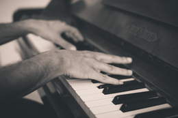piano_hands